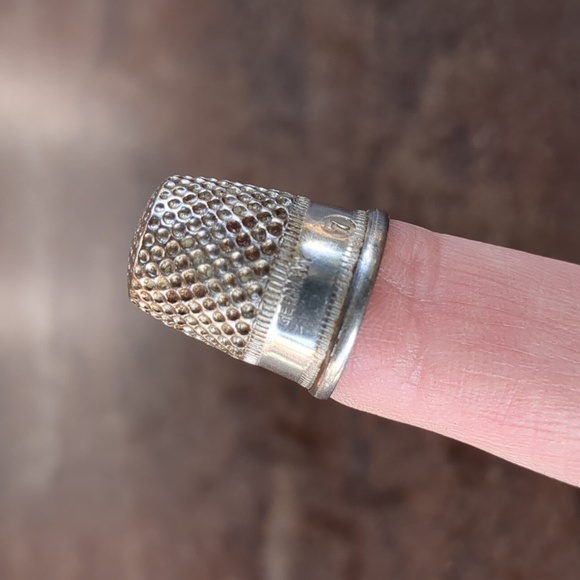 Metal Thimble - Picture 2 of 3